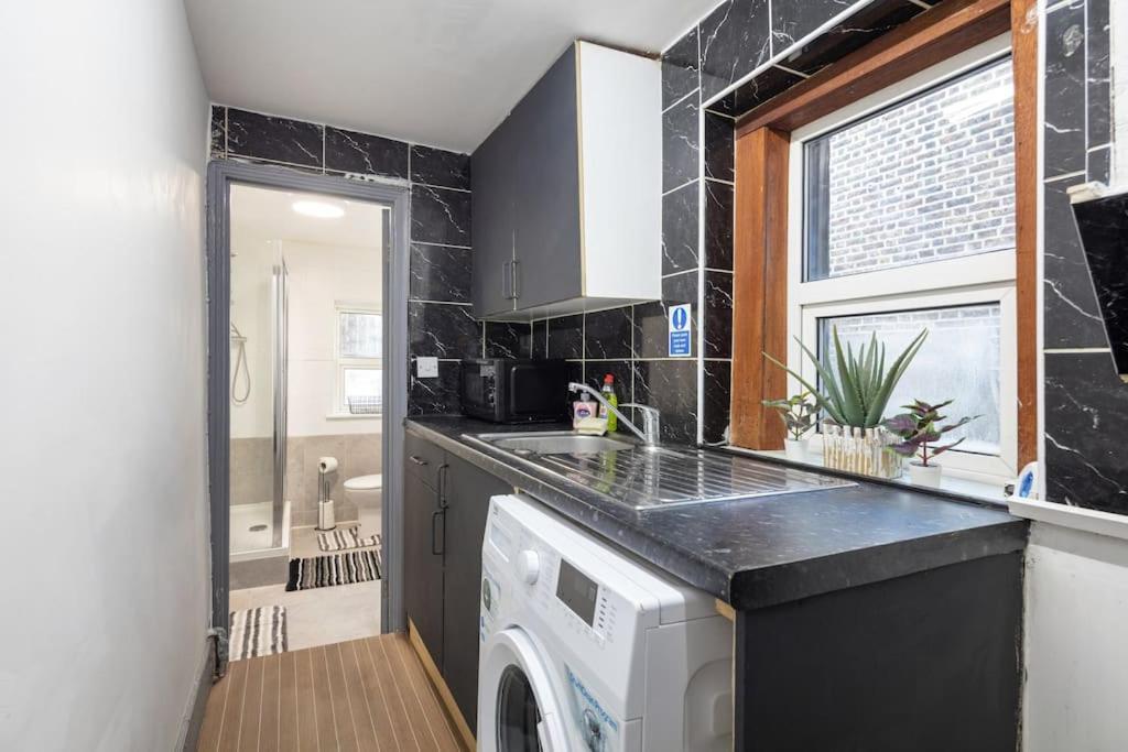 2A - Bright & Airy 2 Bed Flat - 20 Mins To Central London Bagian luar foto