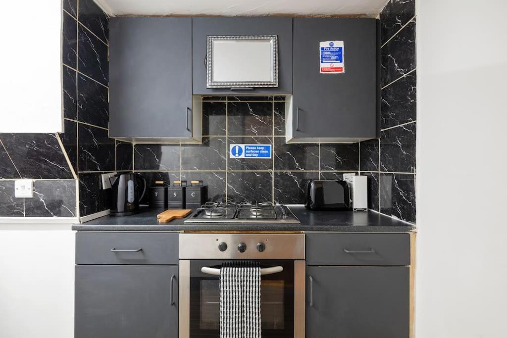 2A - Bright & Airy 2 Bed Flat - 20 Mins To Central London Bagian luar foto